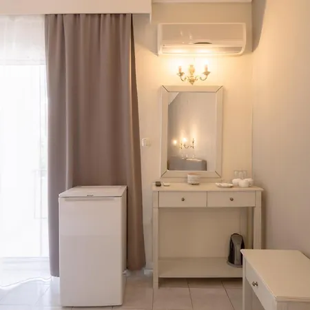 Mironi & Victoria Hotel 2*