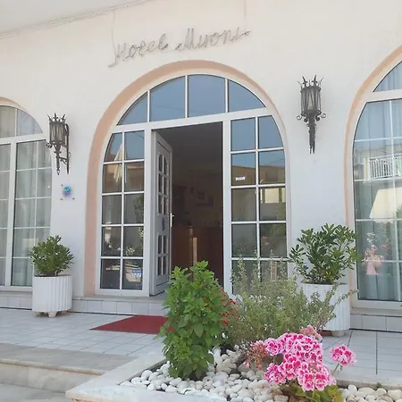 Mironi & Victoria Otel 2*