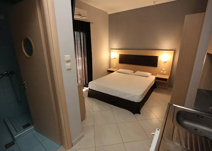 Mironi & Victoria Hotel 2*