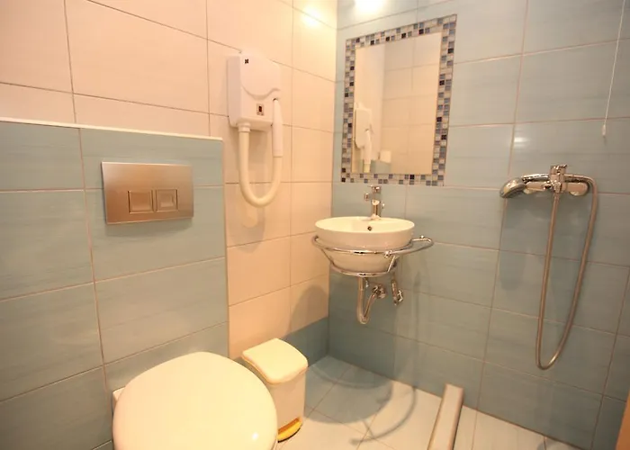 Mironi & Victoria 2*