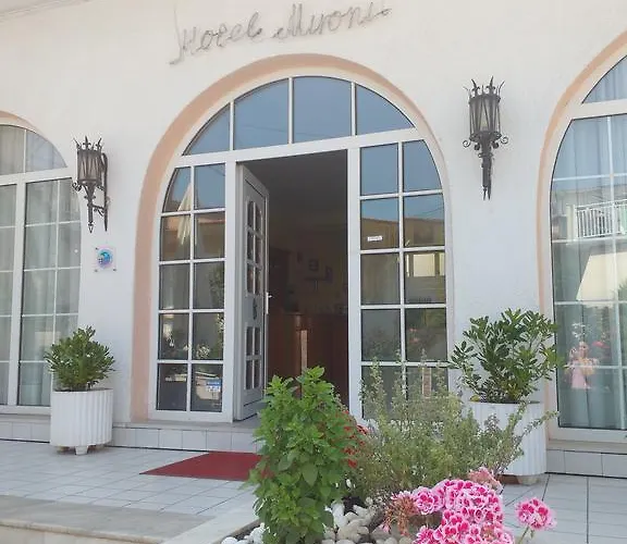 Mironi & Victoria Hotel 2*